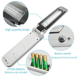 हाथ में पोर्टेबल पराबैंगनी कीटाणुशोधन लैंप 4XAAA बैटरी संचालित है